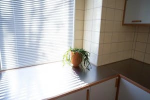 【代々木上原駅1分】展示会・撮影等に適した白壁とキッチンスペース付きスタジオ