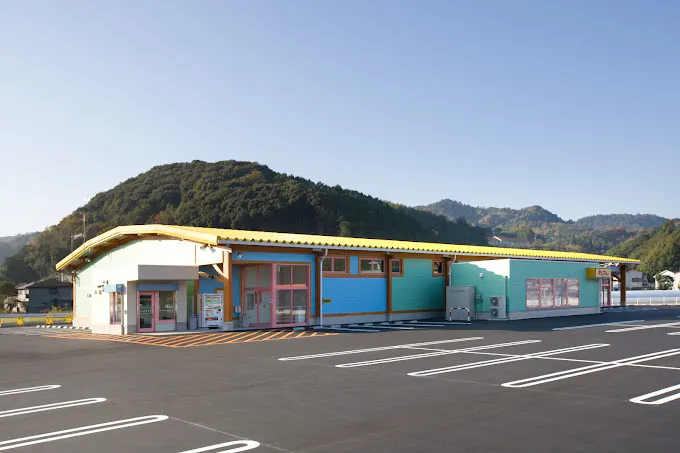 【ダイナム愛媛宇和島店ゆったり館】キッチンカーやプロモーションイベントでの出店に最適なアミューズメント施設のイベントスペース