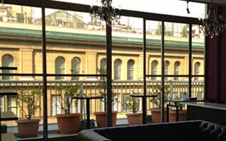 【日本橋駅5分】ダンスやヨガのワークショップに最適なアンティーク調のイベントスペース