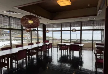 【くつろぎの宿 うみあかり】富山湾を望む温泉宿の1Fロビースペース