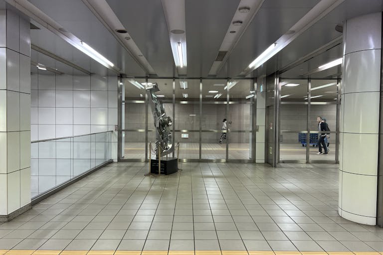 【横浜市営地下鉄ブルーライン湘南台駅】各種プロモーションや物販、食物販のポップアップストアに最適な改札内モニュメント横のイベントスペースの画像5