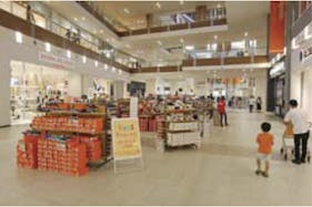 【イオンモール沖縄ライカム】2F アクアEV前広場