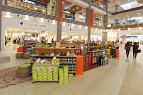 【イオンモール沖縄ライカム】2F アクアEV前広場