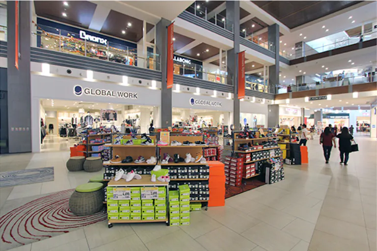 【イオンモール沖縄ライカム】2F アクアEV前広場の画像1