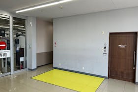 【メガセンタートライアル盛岡西バイパス店】ポップアップストアや出張販売に利用可能な風除室スペース