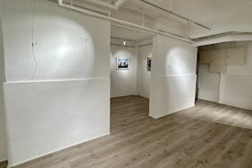 【東銀座駅2分/銀座駅5分】白が基調の広々としたギャラリースペースです。