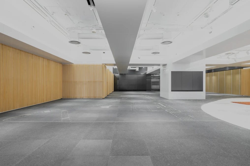 【銀座駅3分】数寄屋橋交差点すぐの路面にあるプロモーションに最適なレンタルスペース(一部貸しB )