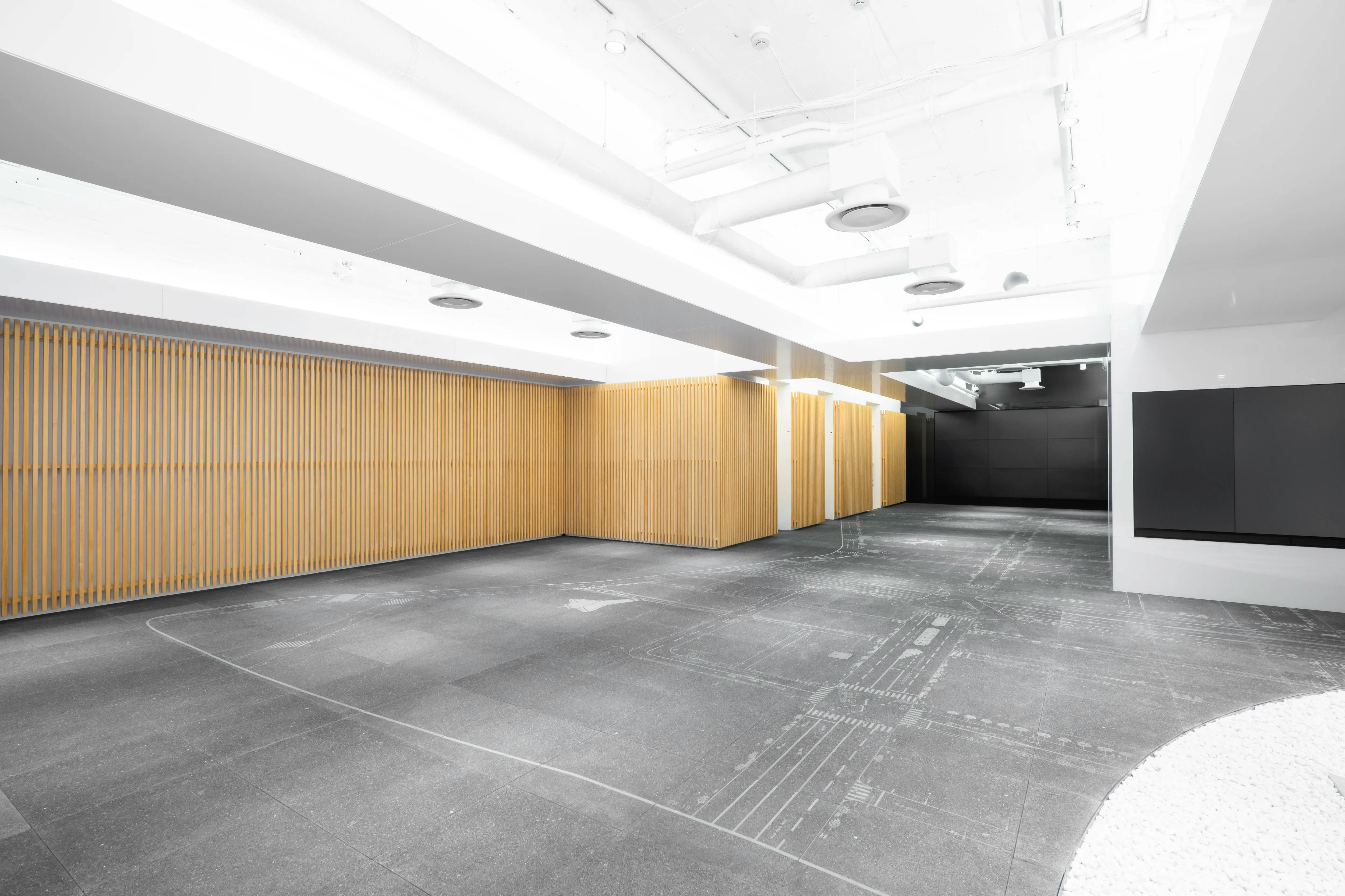 【銀座駅3分】数寄屋橋交差点すぐの路面にあるプロモーションに最適なレンタルスペース(一部貸しB )