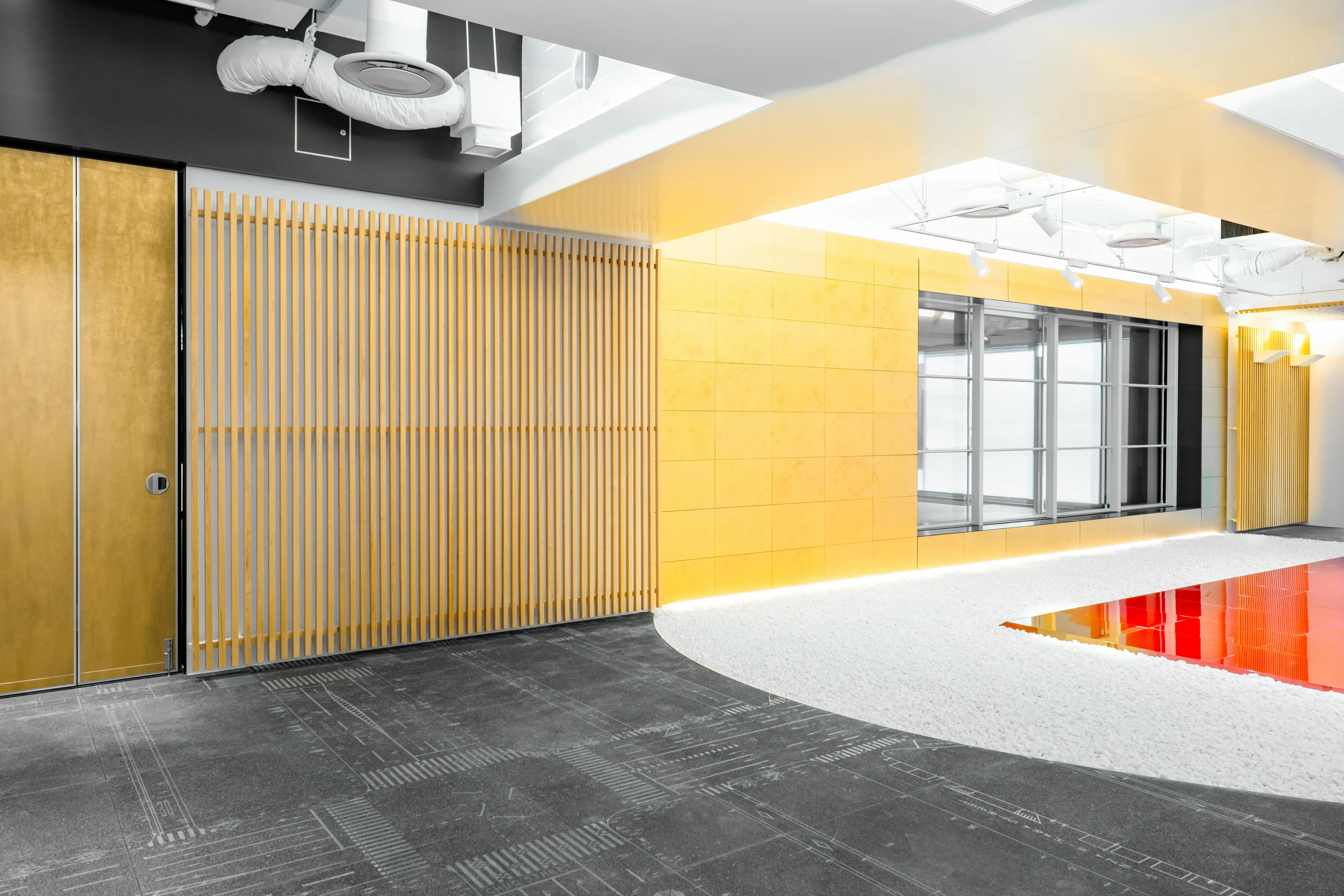 【銀座駅3分】数寄屋橋交差点すぐの路面にあるプロモーションに最適なレンタルスペース(一部貸しB )