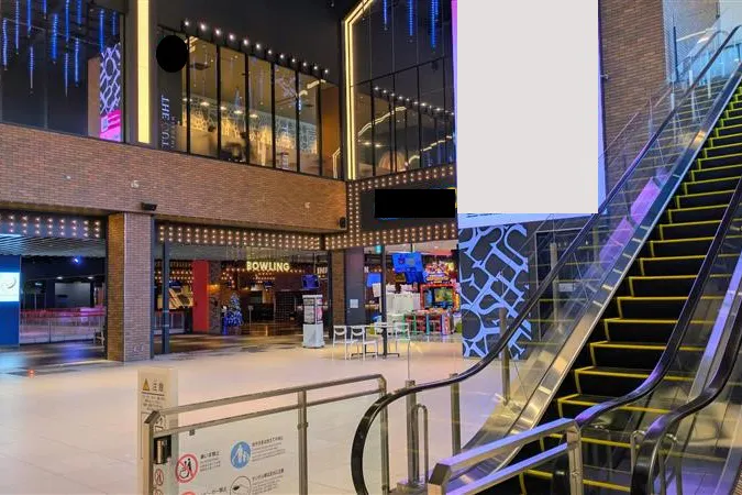 【THE OUTLETS HIROSHIMA】1F シティコートC 半面エレベーター前