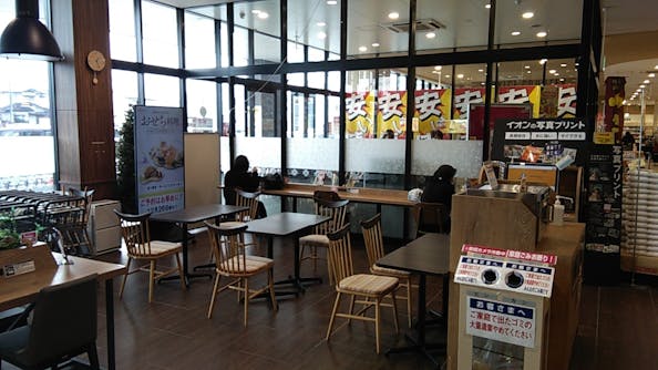 【イオンスーパーセンター紫波古館店】物販やプロモーションに最適なスーパーセンター内のカフェイベントスペース