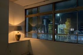 【目黒区下目黒エリア】路面1階と2階の2フロア、アートギャラリー、撮影会に適したレトロな雰囲気が特徴的な空間