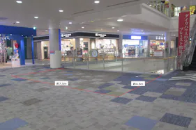 【イオンモール鶴見緑地】3F イオンスタイル前