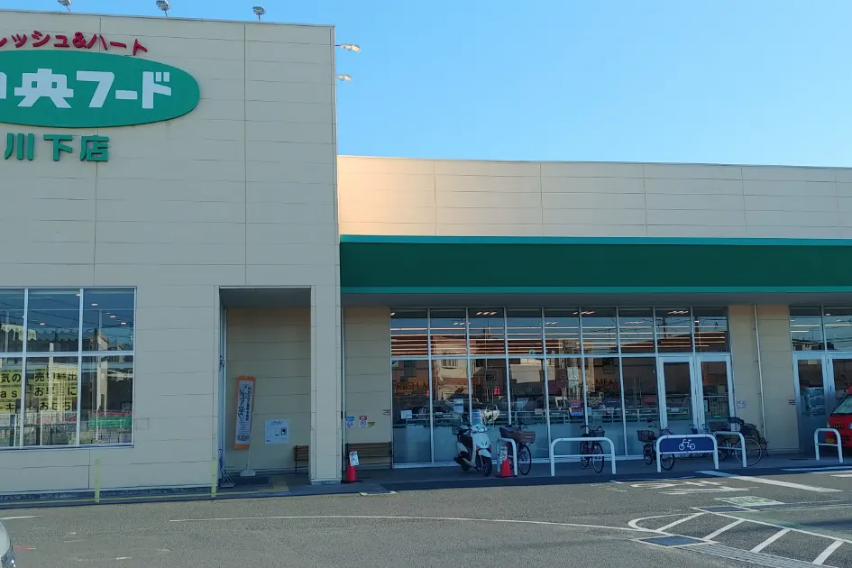 【中央フード川下店】プロモーションイベントに最適なスーパーの店頭軒下イベントスペース