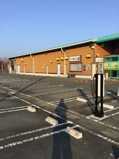 【ダイナム福岡大刀洗店ゆったり館】キッチンカー出店やプロモーションイベントに最適なアミューズメント施設のイベントスペース①(めん六や側)