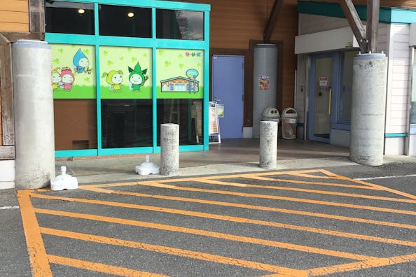 【ダイナム福岡大刀洗店ゆったり館】キッチンカー出店やプロモーションイベントに最適なアミューズメント施設のイベントスペース①(めん六や側)