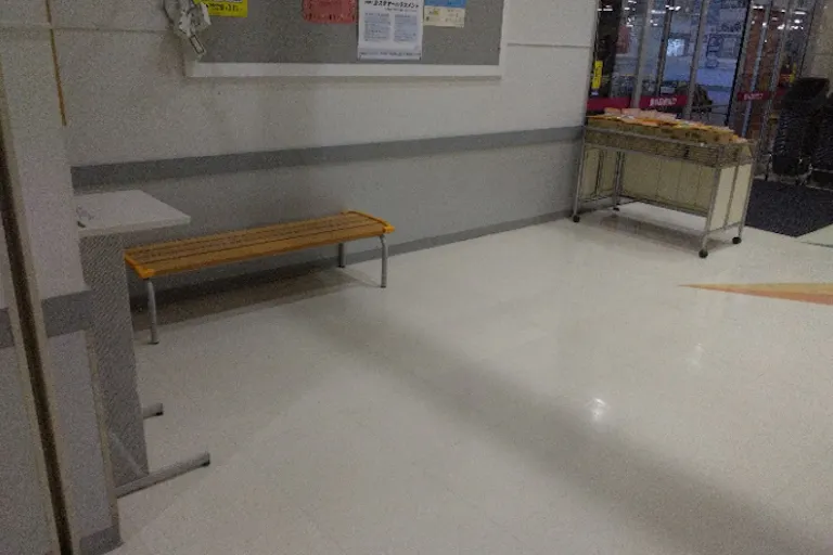 【イオンスーパーセンター美郷】食品入口横催事場 販促プロモーションや物販に最適なスーパー店内催事イベントスペースの画像2