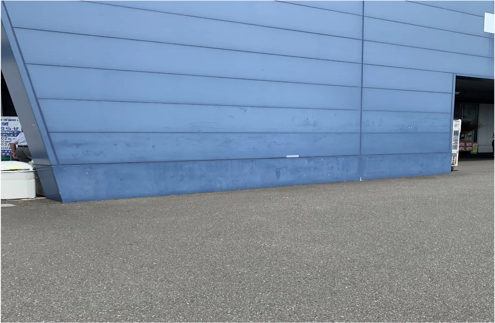 【スーパーセンタートライアル新富店】キッチンカー（調理営業）出店限定/屋外スペース