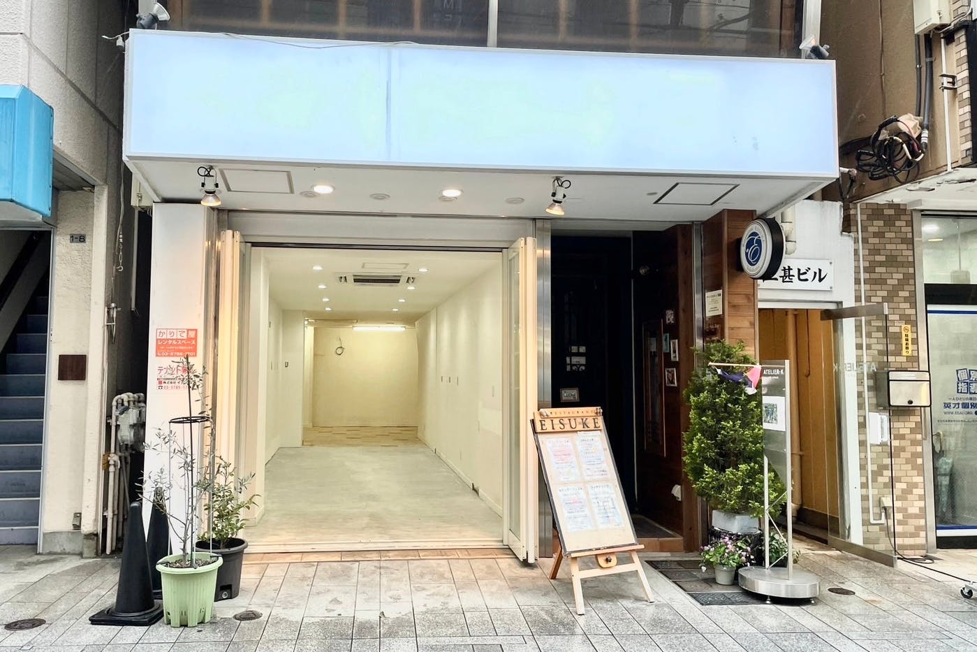 【石川町(元町・中華街)駅2分】約6.5坪&バックヤード付き!商店街の路面イベントスペース