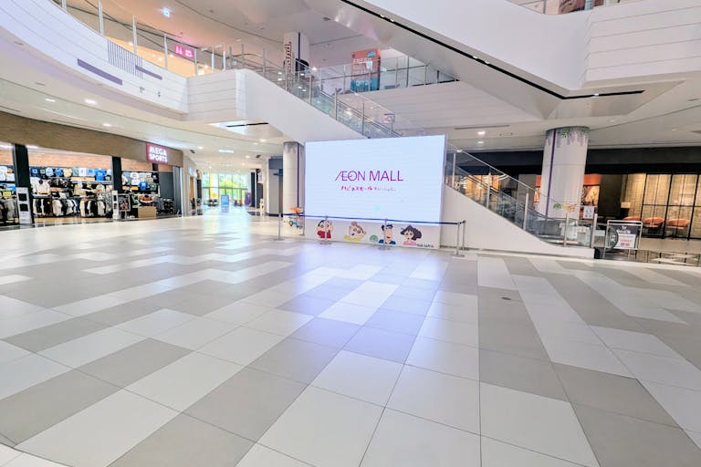 【イオンモール春日部】1F 藤の広場の画像1