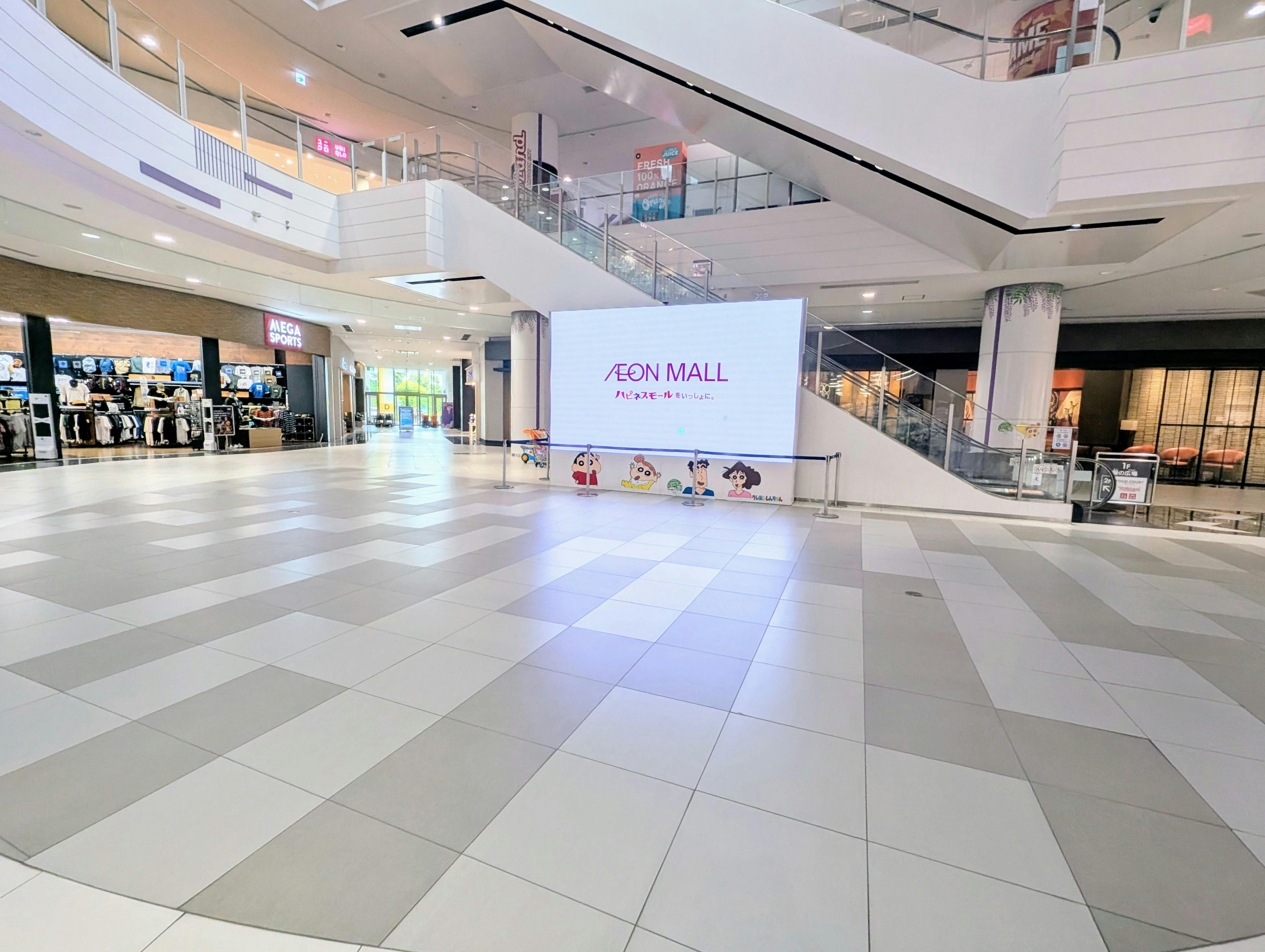 【イオンモール春日部】1F 藤の広場の画像