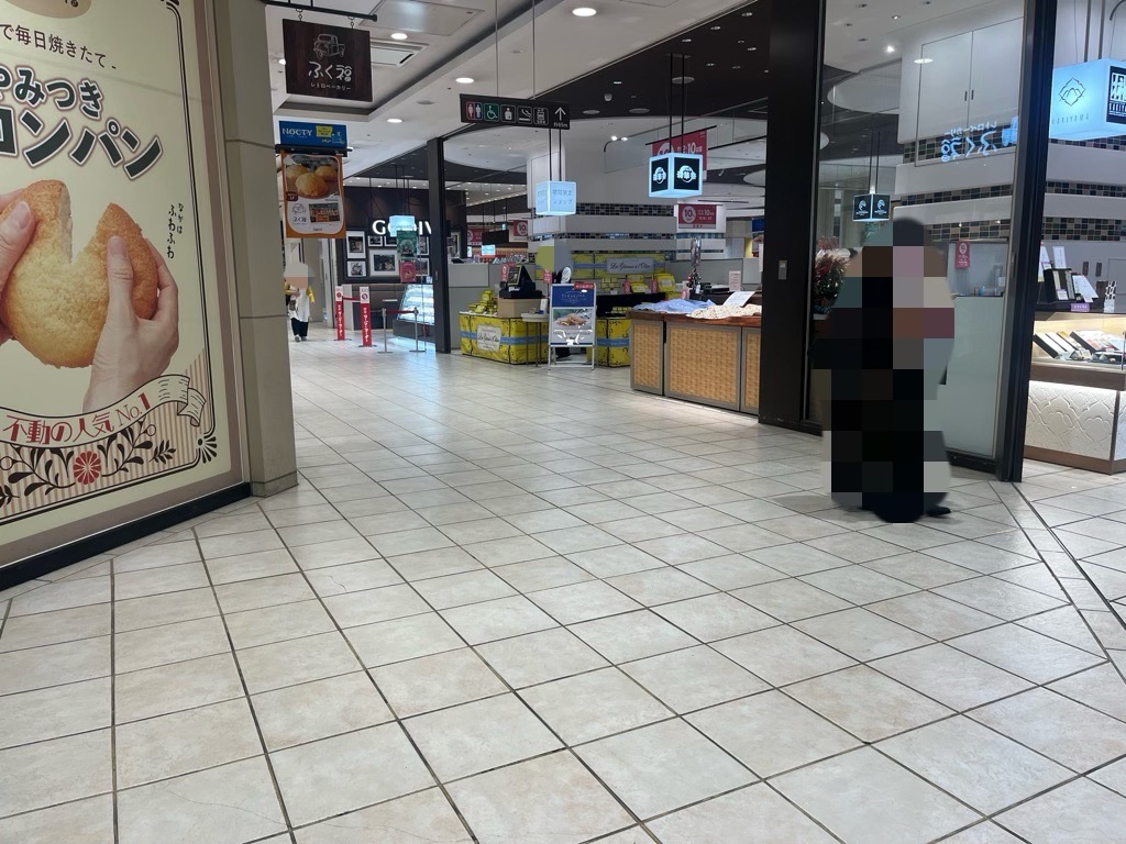 【マルイファミリー溝口】1階 カレンダリウムF04【食物販】入口すぐ、導線・人通り良好な食物販向けスペース