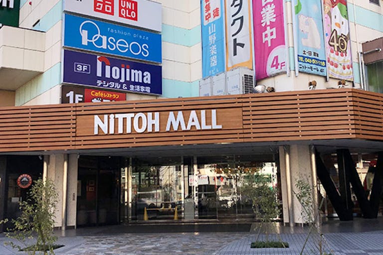 【ニットーモール】各種プロモーションイベントに最適な商業施設2階吹き抜け付近にあるイベントスペースの画像3