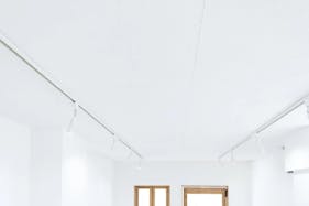 【矢場町駅5分】展示会やポップアップストアに最適な視認性抜群な白を基調とした路面レンタルスペース