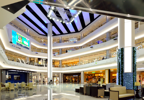 【イオンモール岡山】1F未来スクエア（半面：南側：ハレマチスタジオ側）