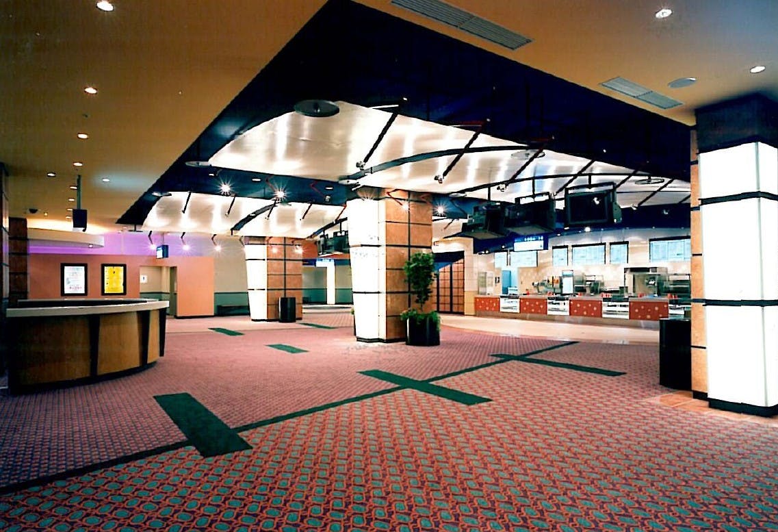 【ユナイテッド・シネマ豊橋】PRイベントやサンプリングに最適な顧客にリーチしやすい映画館内のイベントスペース