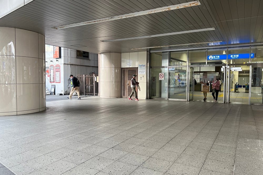 【横浜市営地下鉄ブルーライン新羽駅】各種プロモーションや物販、食物販のポップアップストアに最適な改札外出口付近の屋外イベントスペース