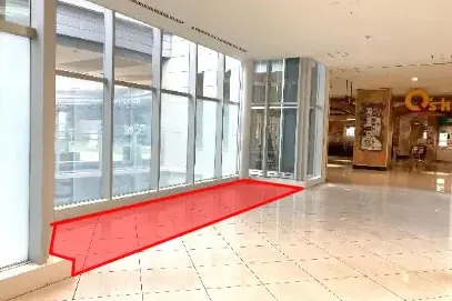 【あべのキューズモール】「⑭3F スカイコート横」ファミリー向けのプロモーションイベントや小規模物販に最適なフードコート前催事スペース