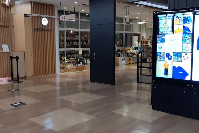 【秋田オーパ】インフォメーション前の画像3