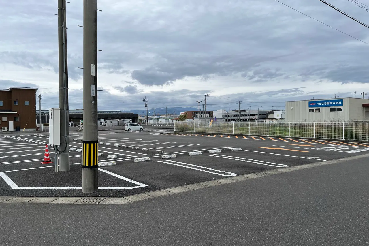 【ダイナム宮崎昭栄店ゆったり館】キッチンカー出店やプロモーションイベントに最適なアミューズメント施設のイベントスペース