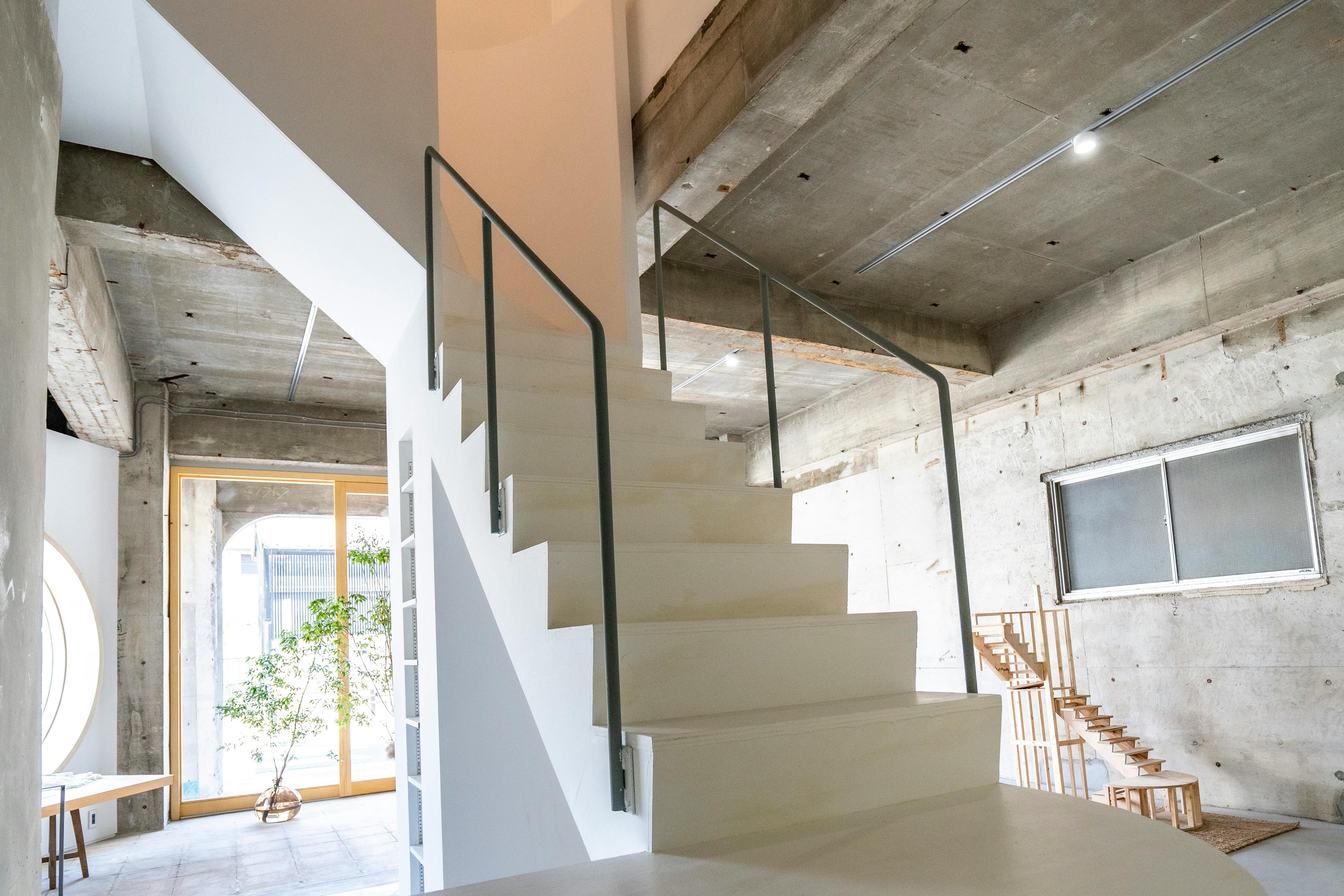 【蒲郡駅9分】展示会やギャラリーに最適なコンクリートあらわしのお洒落なギャラリースペース