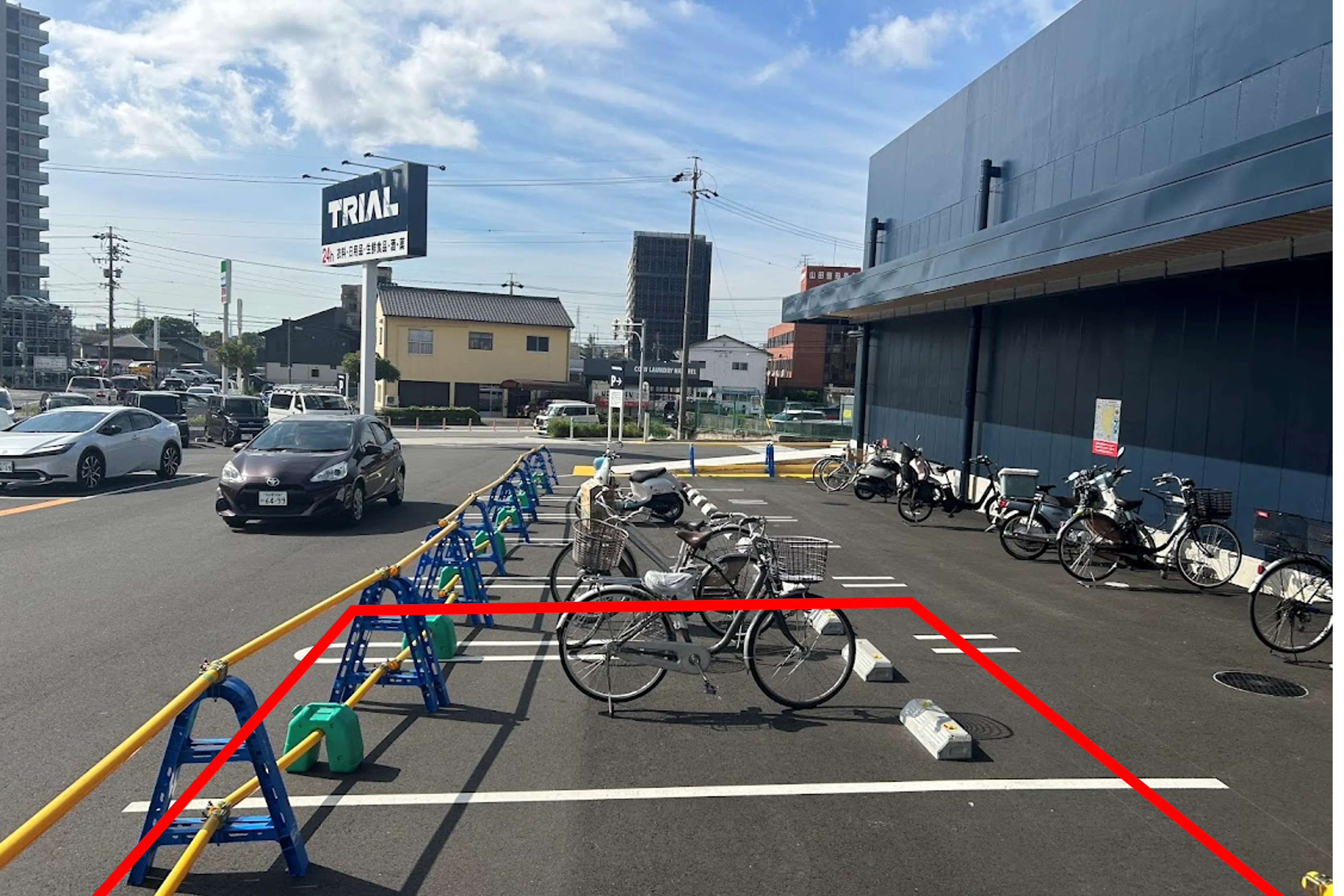 【メガセンタートライアル大府店】キッチンカー(調理営業)出店限定/屋外スペース【電源準備中の為発電機などご準備下さい】