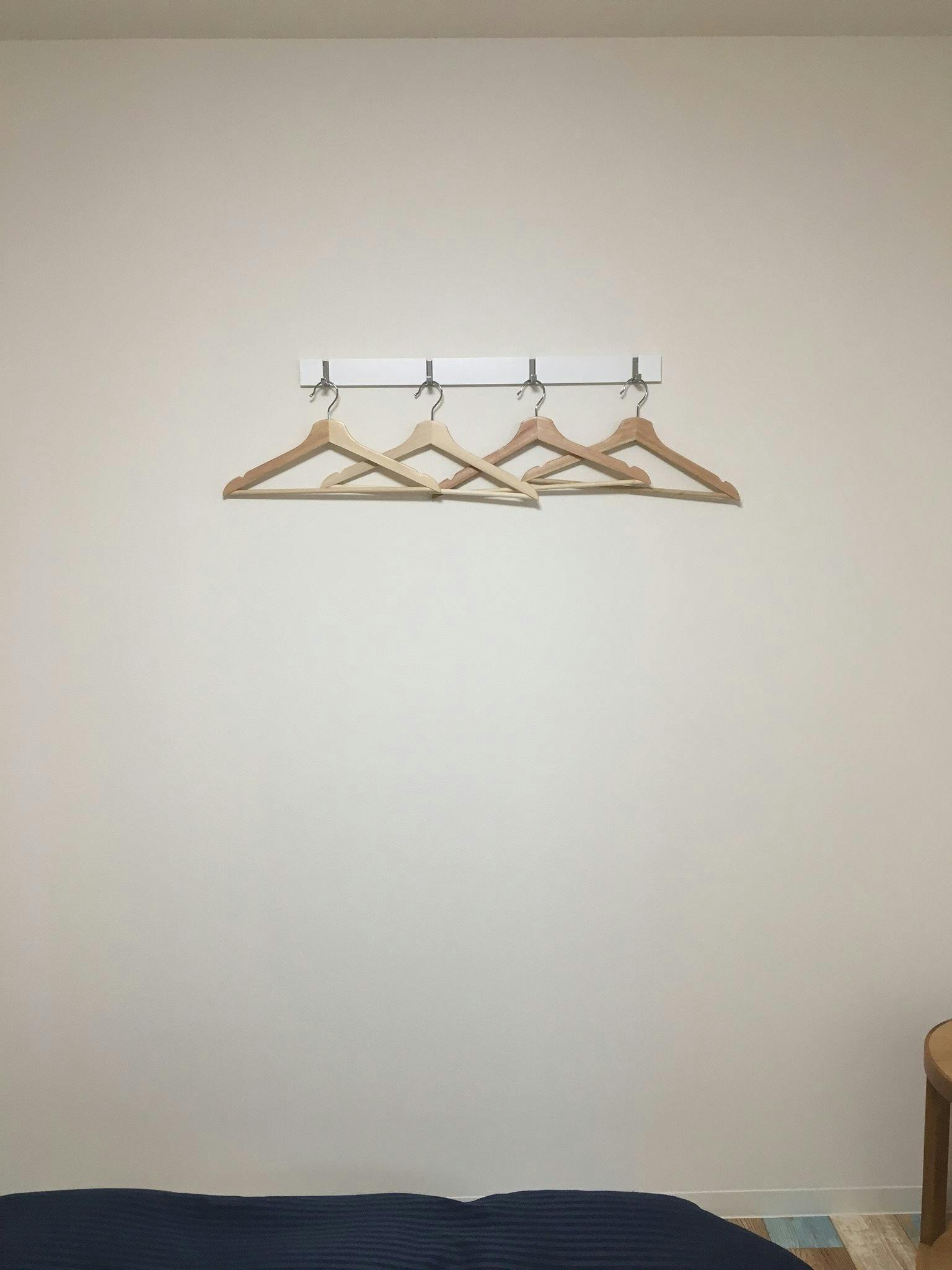 【中崎町駅2分】プロモーションや展示に適した外国人の方も多く利用しているホステル客室内展示棚