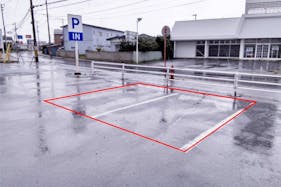 【サンデー三沢店】屋外駐車場 キッチンカーの出店に最適なホームセンター内駐車場の屋外イベントスペース