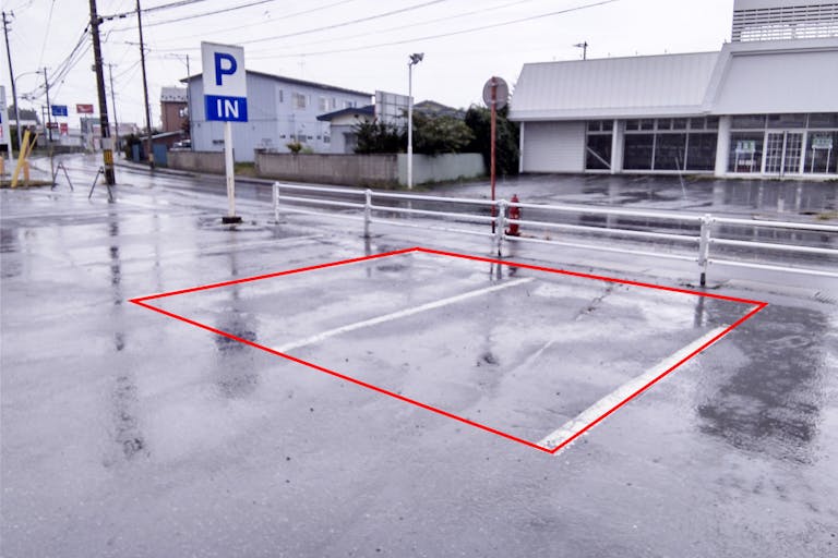 【サンデー三沢店】屋外駐車場　キッチンカーの出店に最適なホームセンター内駐車場の屋外イベントスペース