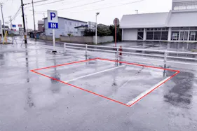 【サンデー三沢店】屋外駐車場 キッチンカーの出店に最適なホームセンター内駐車場の屋外イベントスペース