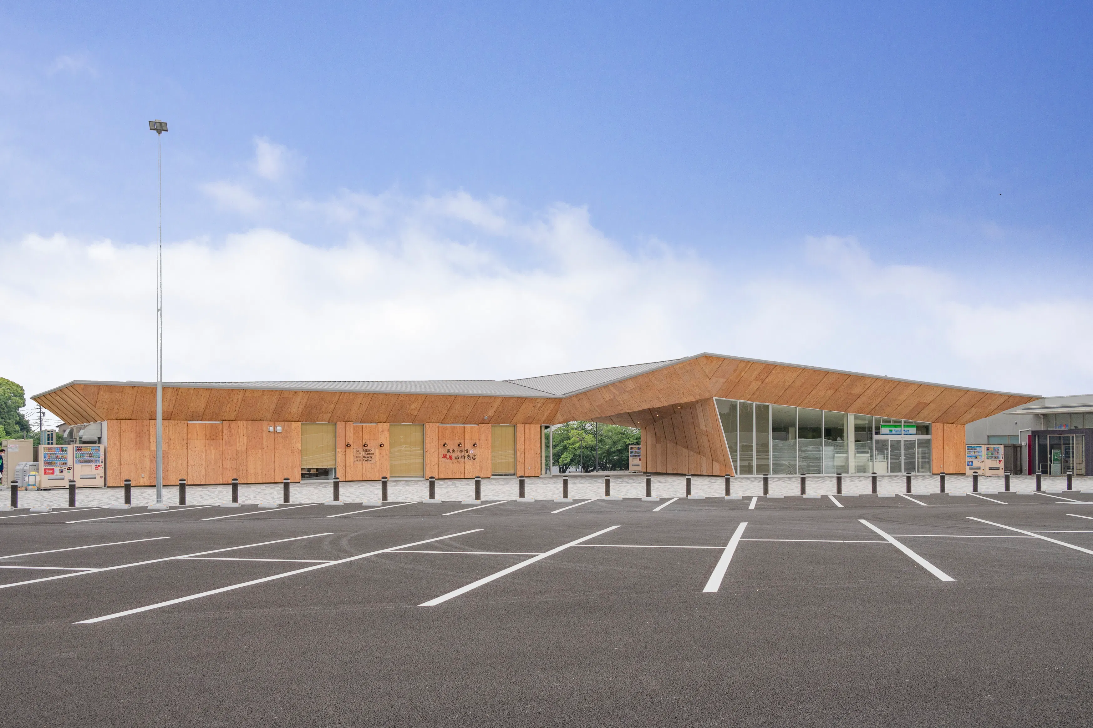 【新設大府下りパーキングエリア】プロモーションや食物販での出店に利用可能な屋外スペース