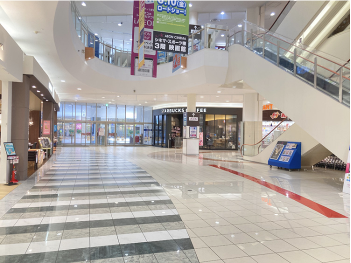 【イオンモール千葉ニュータウン】モール棟1Fコスモスコート