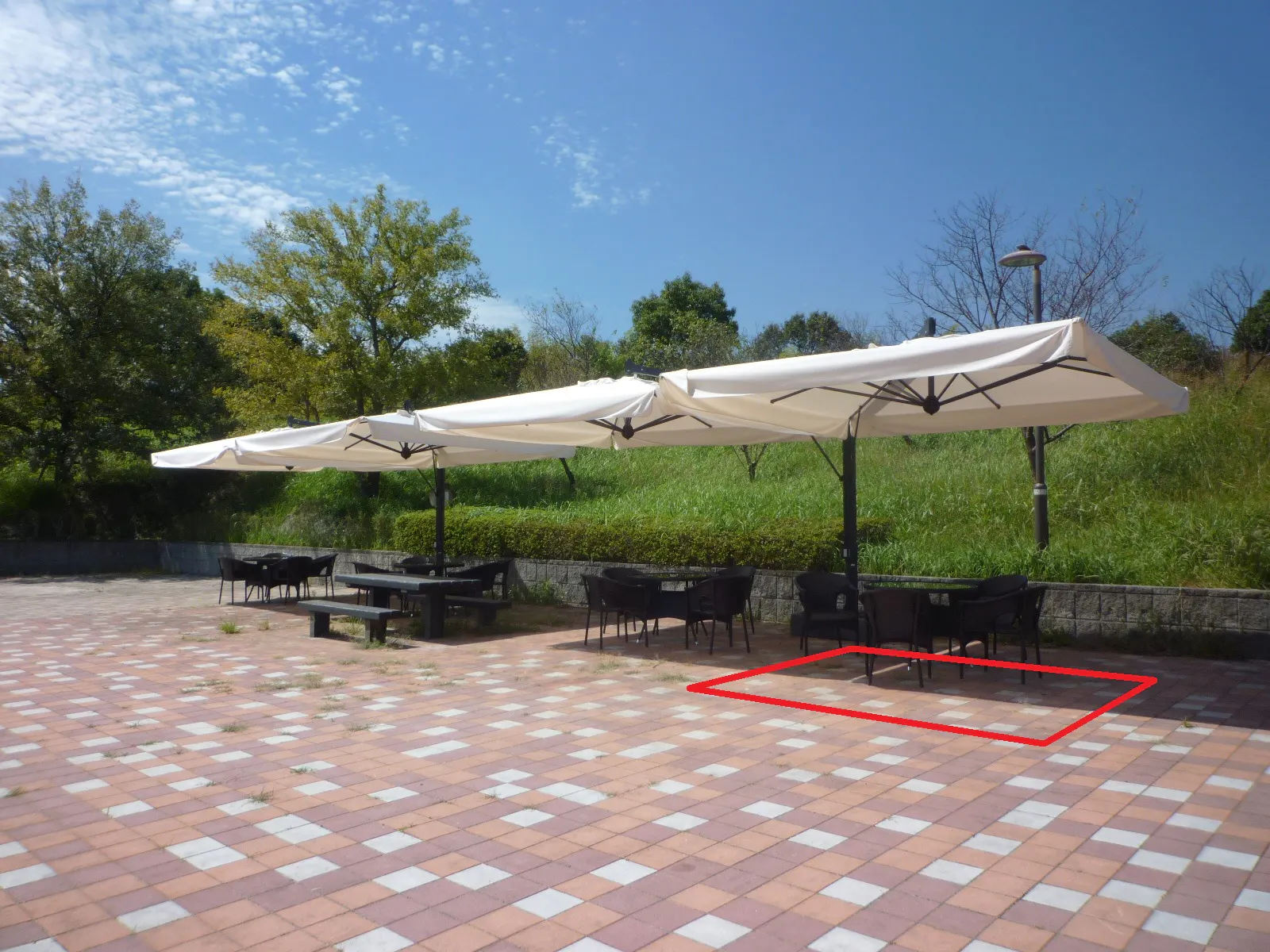 【既設大府上りパーキングエリア】PRイベントに利用可能な屋外テント下スペース