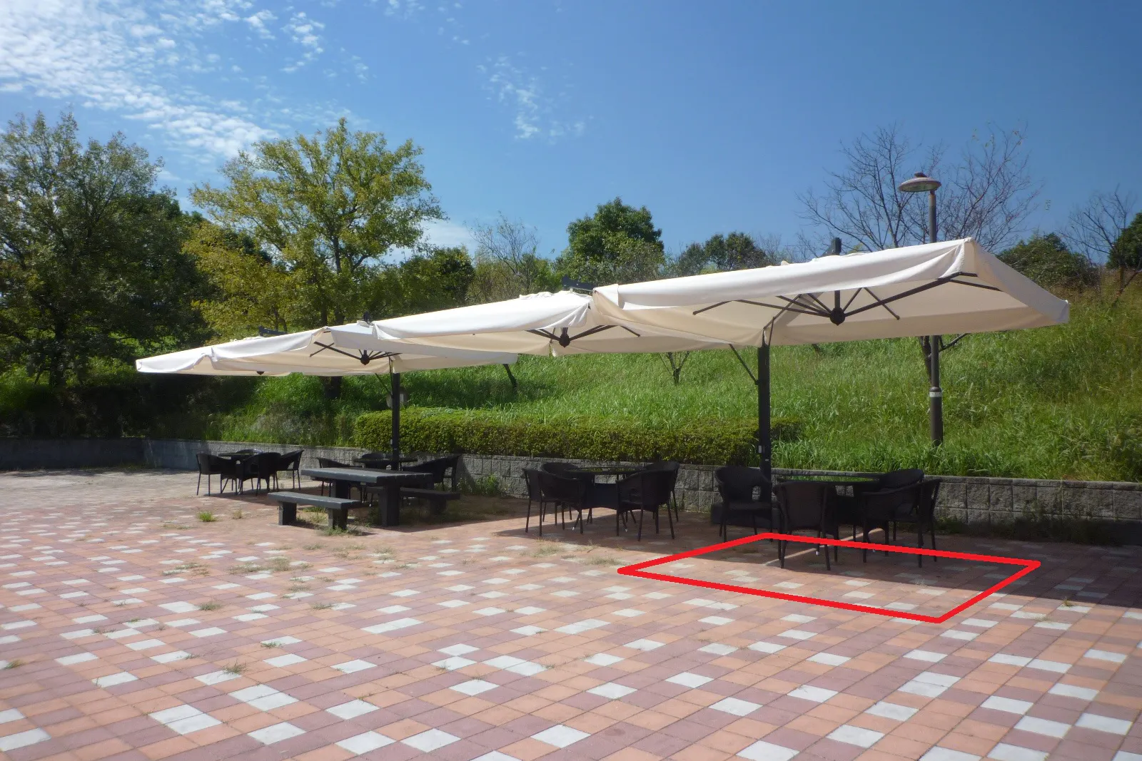 【既設大府上りパーキングエリア】PRイベントに利用可能な屋外テント下スペース