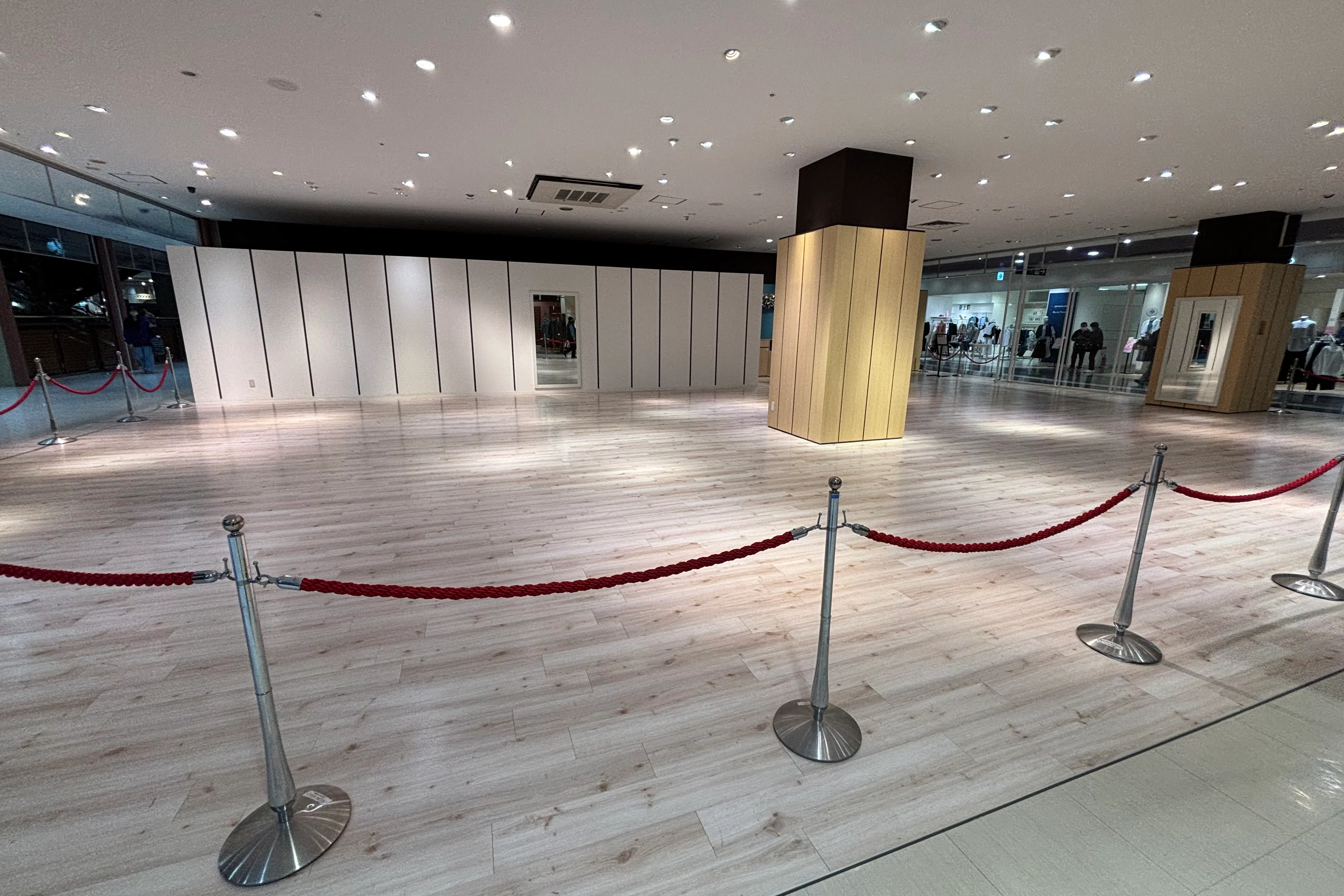 【イオンモール桑名*】1番街2FGILD前