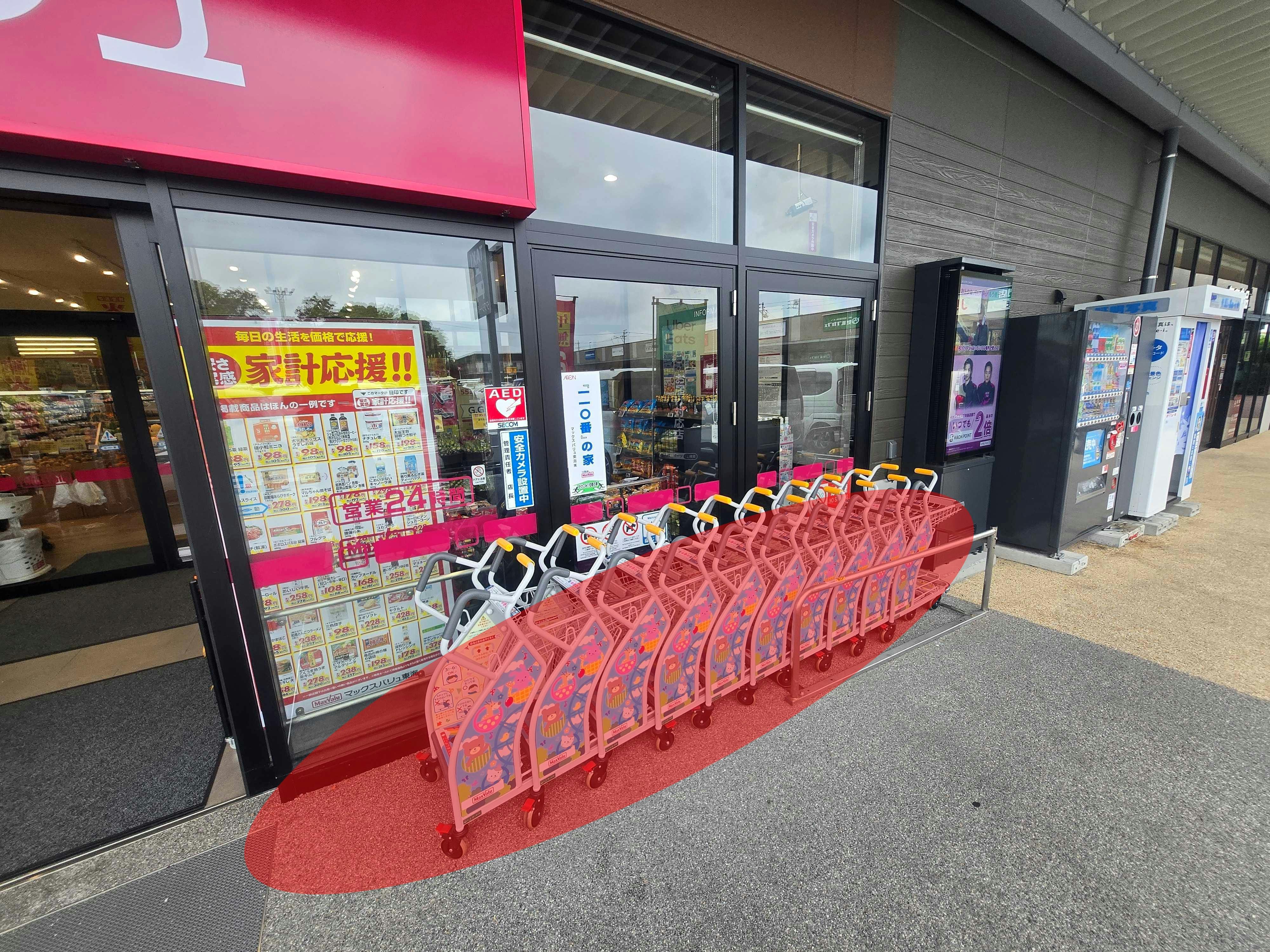 【イオンタウン浜松新橋】販促プロモーションや物販に最適な大型スーパーにある入口近くのイベントスペースの画像