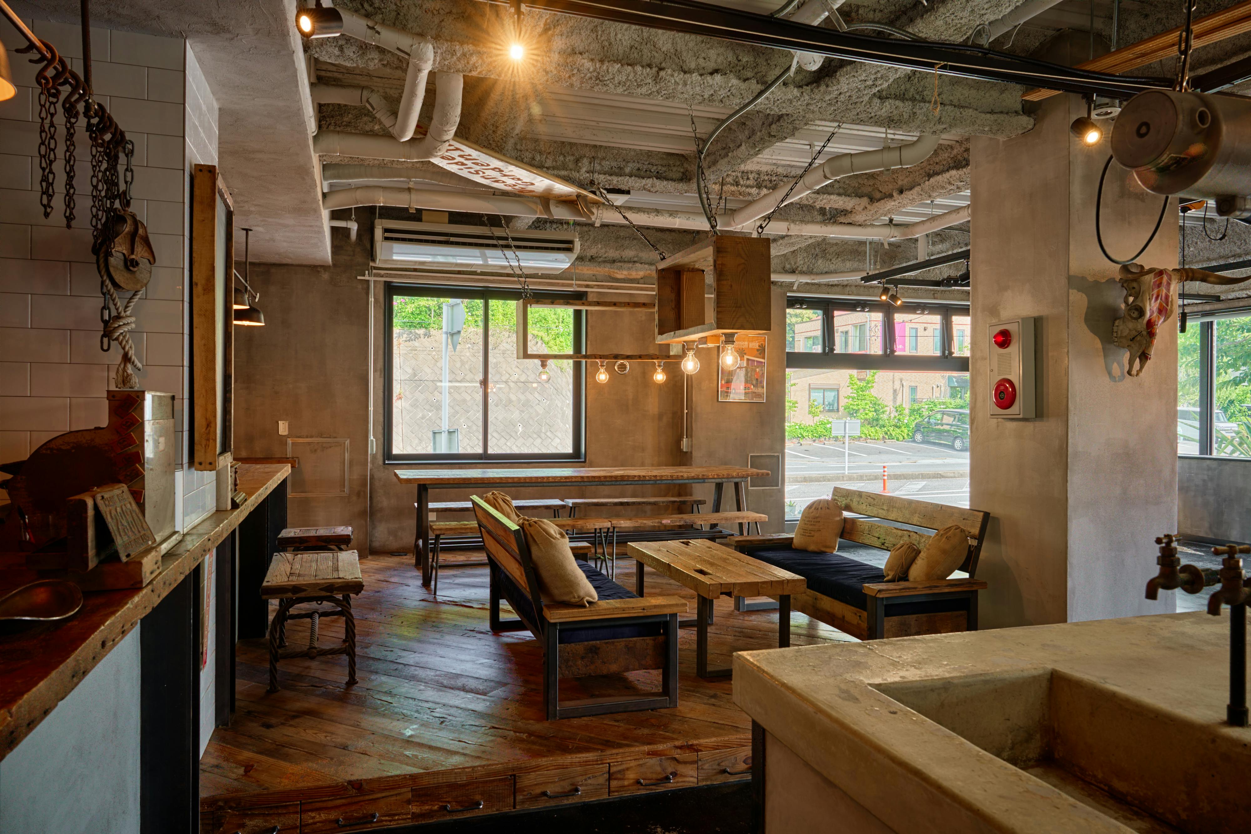 【木更津市】アパレル・アート系の展示会や撮影会等に最適なカリフォルニアインダストリアルスタイルが特徴なレンタルスペース