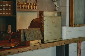 【木更津市】アパレル・アート系の展示会や撮影会等に最適なカリフォルニアインダストリアルスタイルが特徴なレンタルスペース