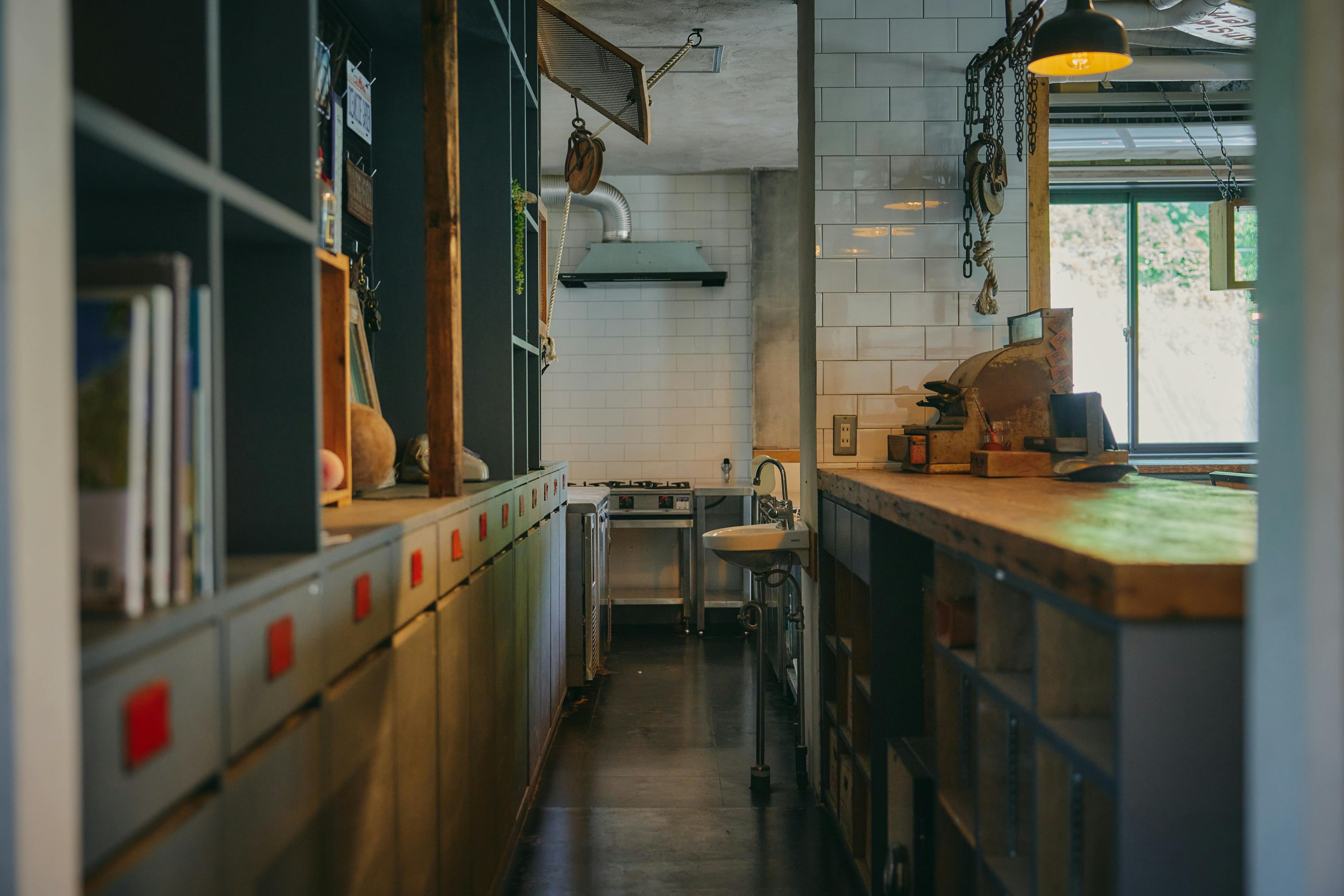 【木更津市】アパレル・アート系の展示会や撮影会等に最適なカリフォルニアインダストリアルスタイルが特徴なレンタルスペース