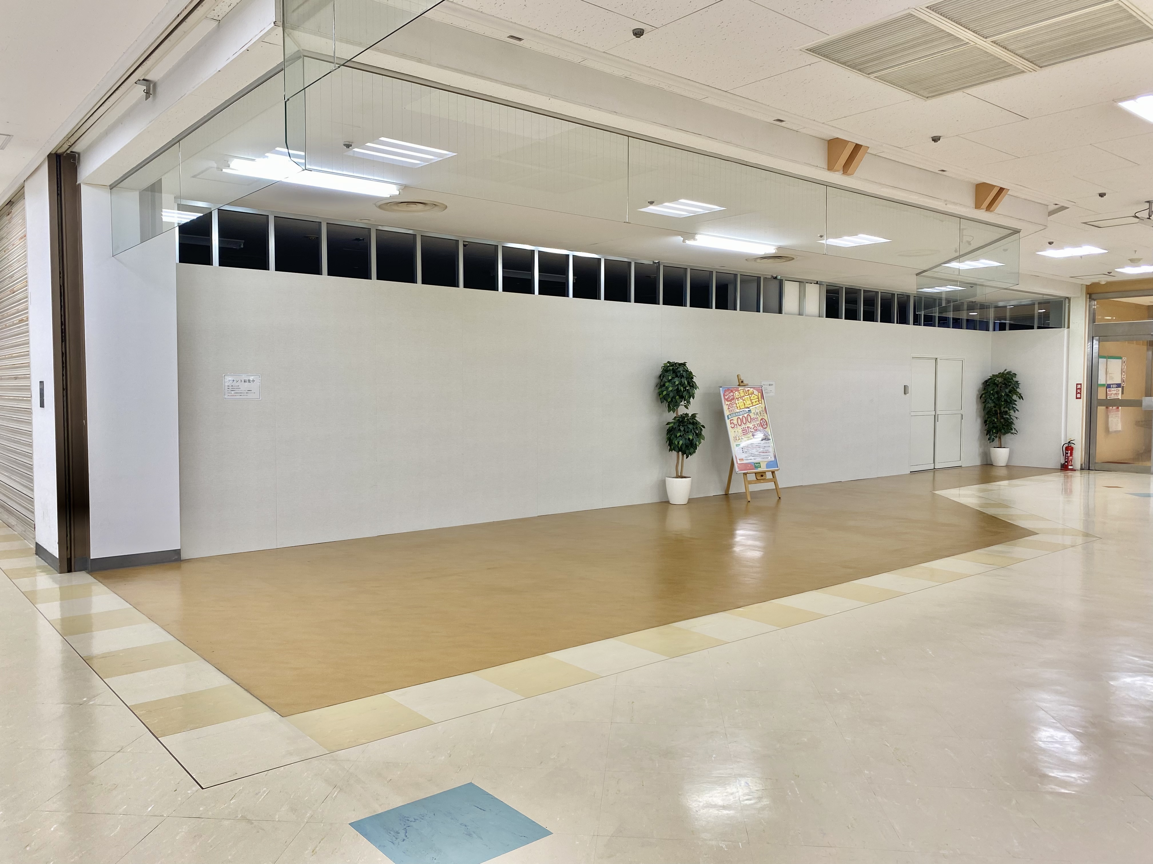 【パトリア品川】出張販売プロモーションやポップアップイベントに適したスーパーバリュー前エスカレーター横のイベントスペースの画像8